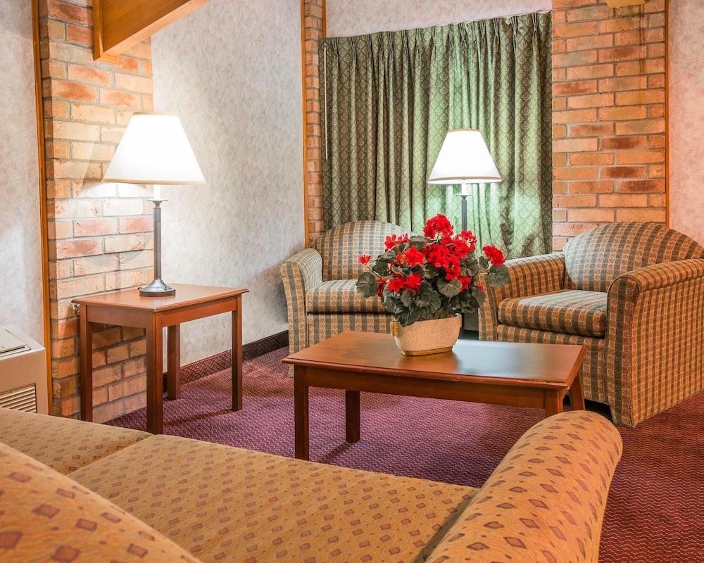 Rodeway Inn Coopersville Εξωτερικό φωτογραφία