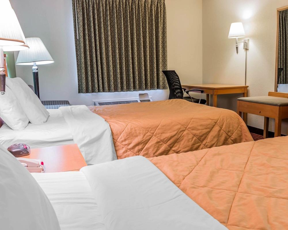 Rodeway Inn Coopersville Εξωτερικό φωτογραφία