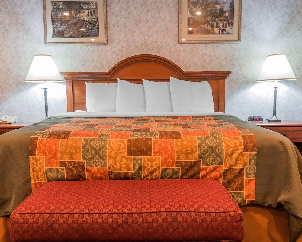 Rodeway Inn Coopersville Εξωτερικό φωτογραφία