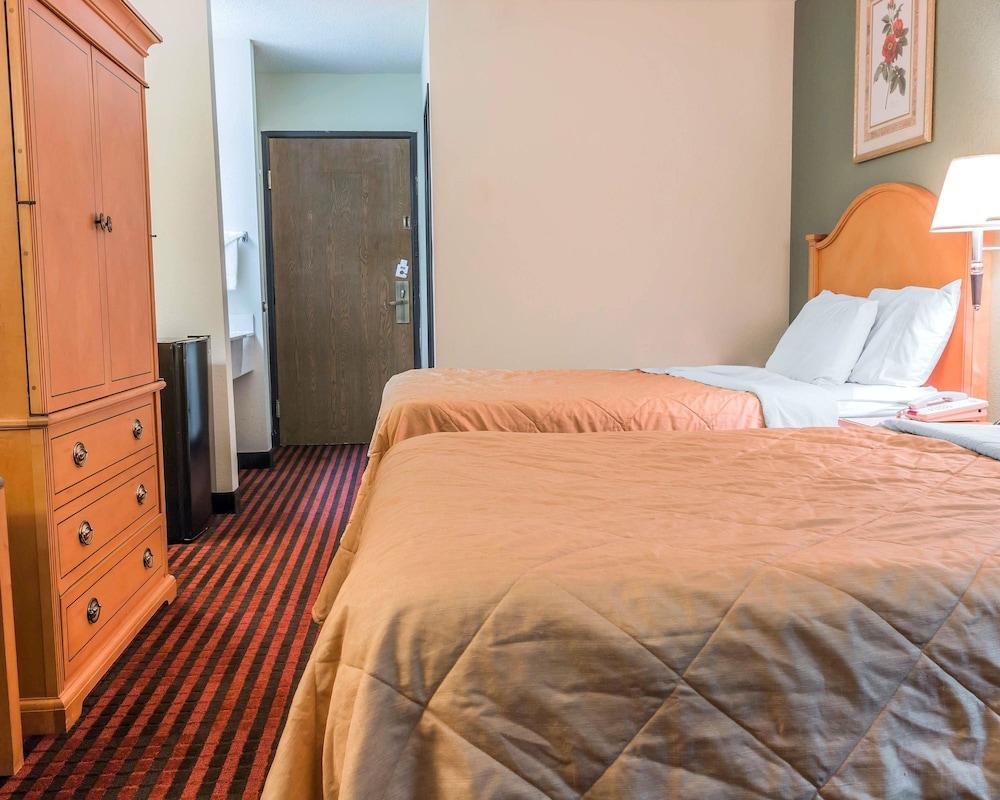 Rodeway Inn Coopersville Εξωτερικό φωτογραφία