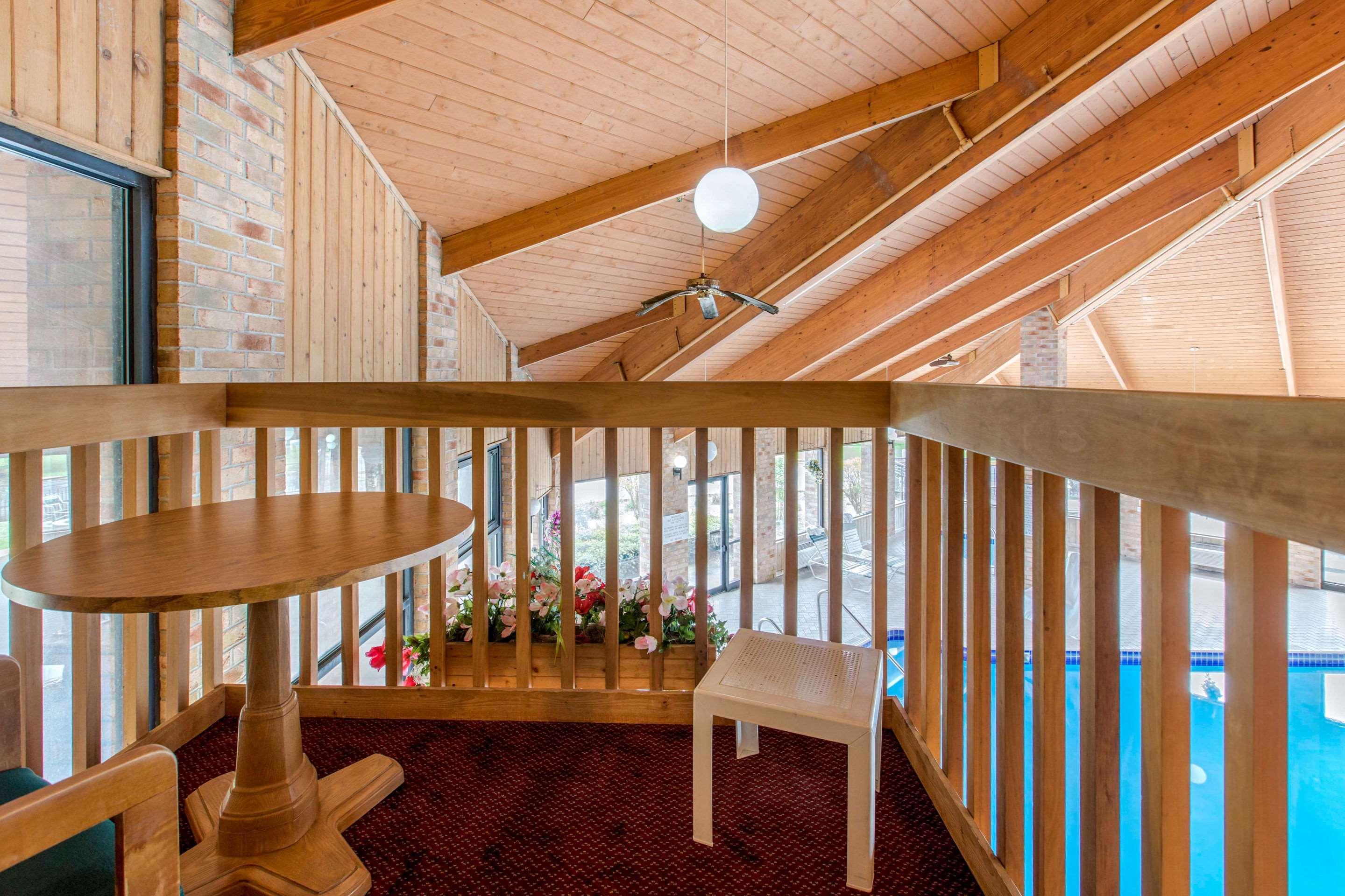 Rodeway Inn Coopersville Εξωτερικό φωτογραφία