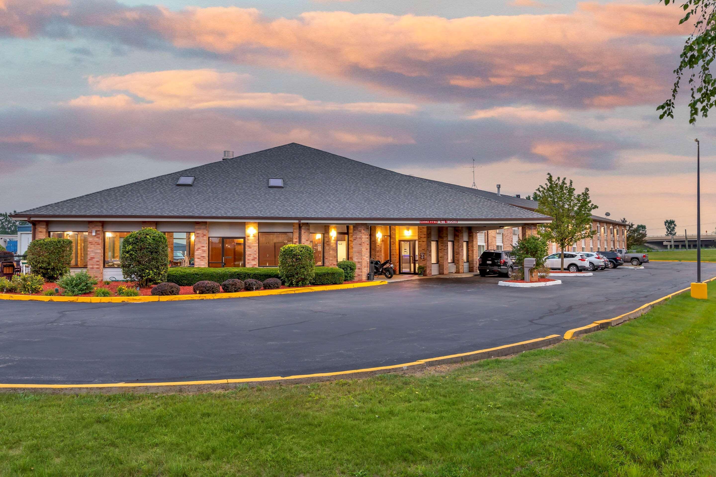 Rodeway Inn Coopersville Εξωτερικό φωτογραφία