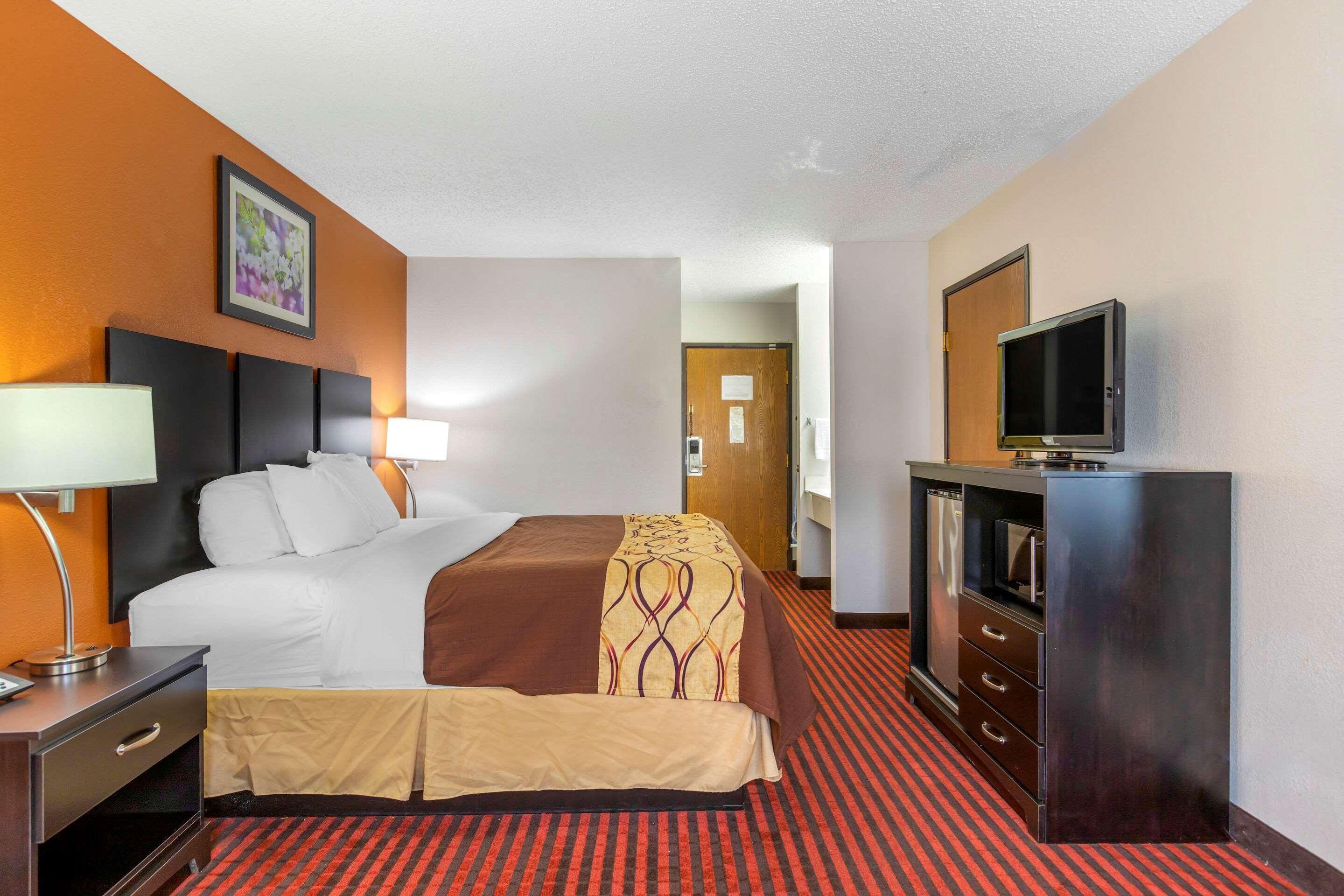 Rodeway Inn Coopersville Εξωτερικό φωτογραφία