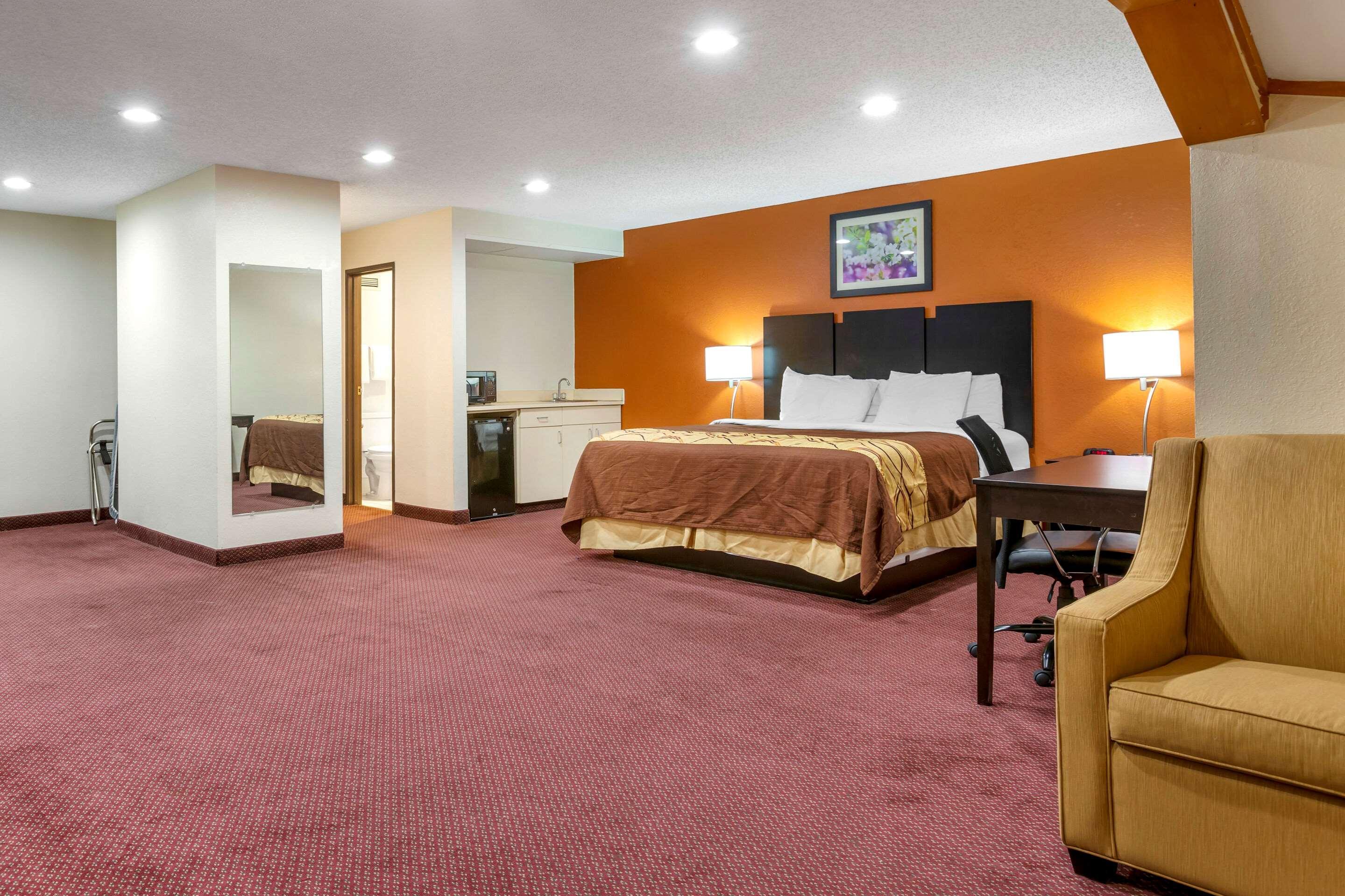 Rodeway Inn Coopersville Εξωτερικό φωτογραφία
