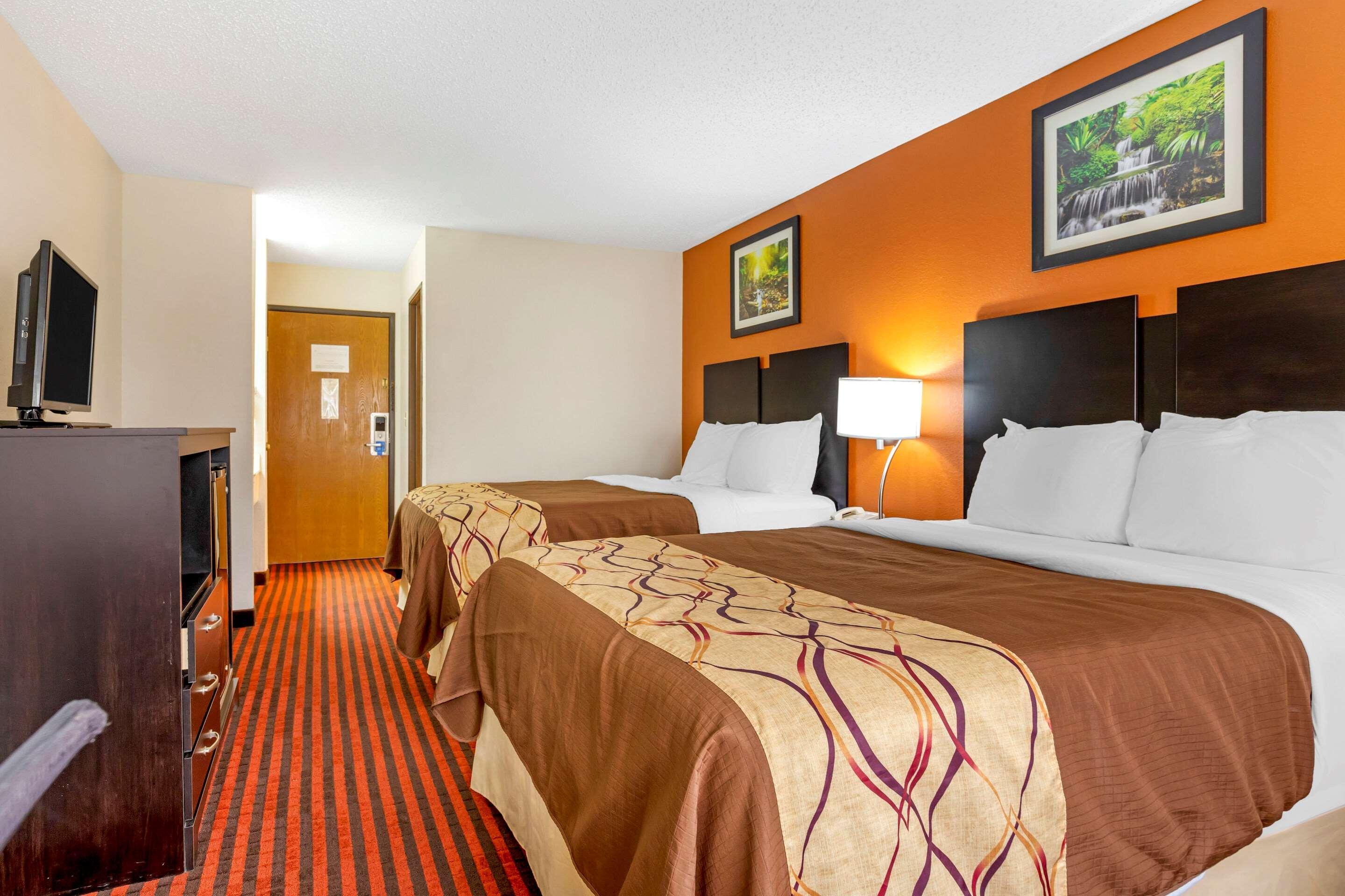 Rodeway Inn Coopersville Εξωτερικό φωτογραφία